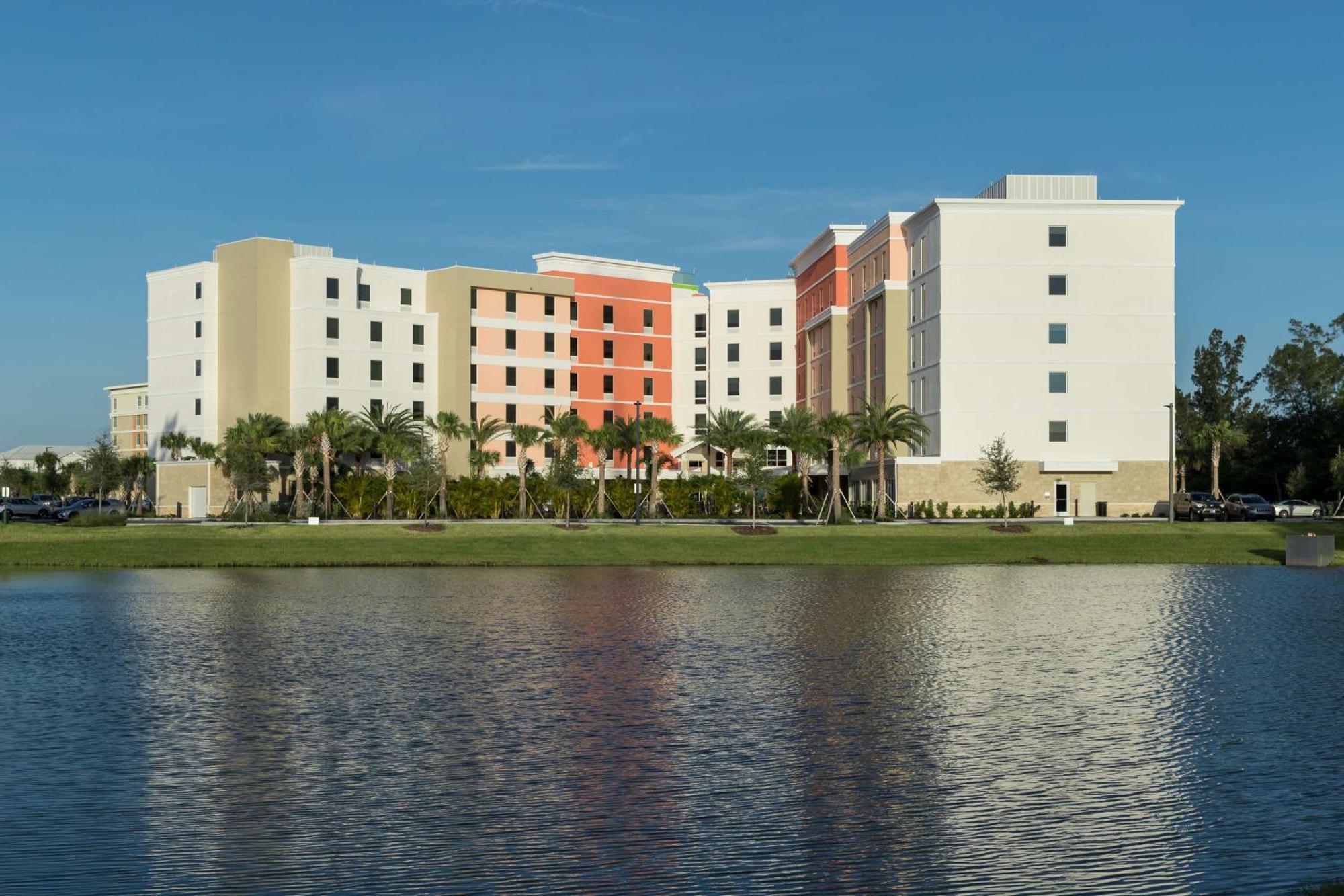 Hotel Hampton & Cruise Port, Fl Cape Canaveral